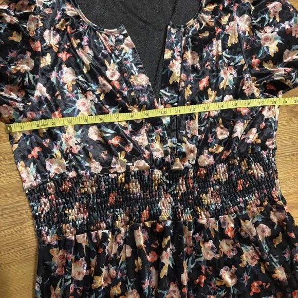 Natural life dress size L black floral velvet short sleeve chic - Picture 9 of 9
